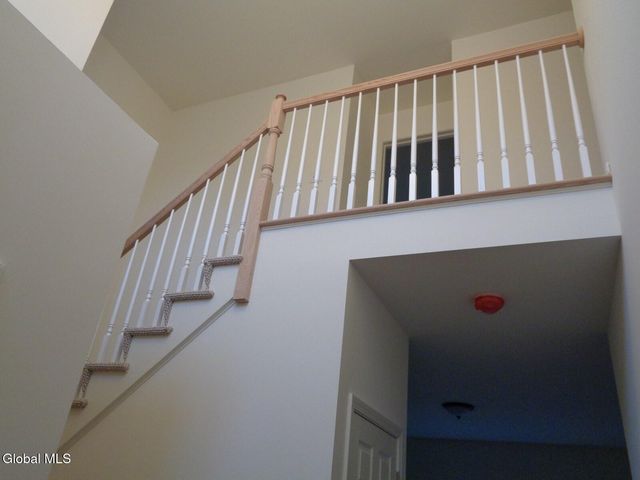 17 Jack Drive, Halfmoon, NY 12118