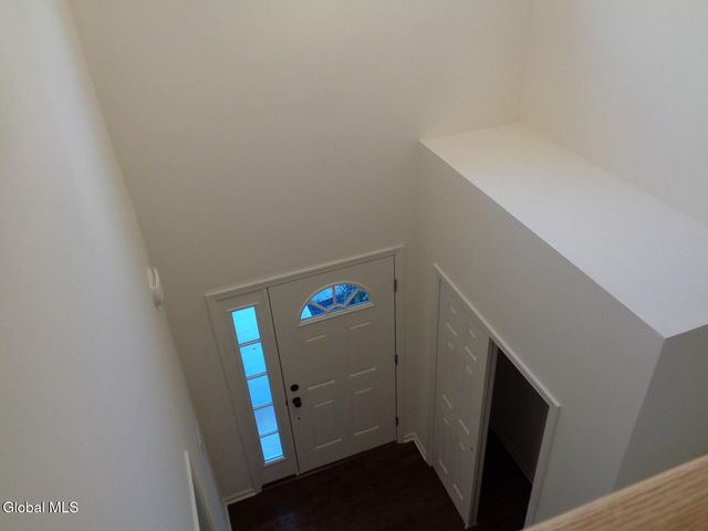 17 Jack Drive, Halfmoon, NY 12118