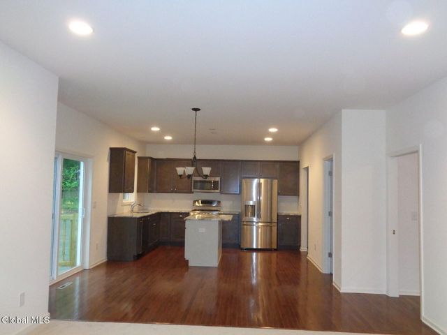 17 Jack Drive, Halfmoon, NY 12118