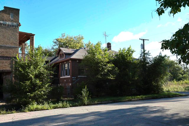 400 E 20th Avenue, Gary, IN 46407