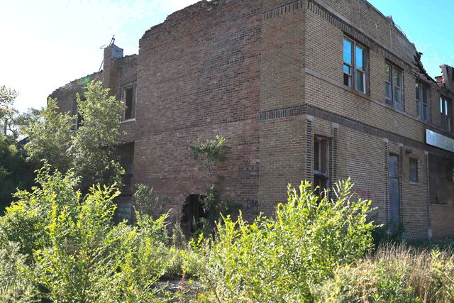 400 E 20th Avenue, Gary, IN 46407