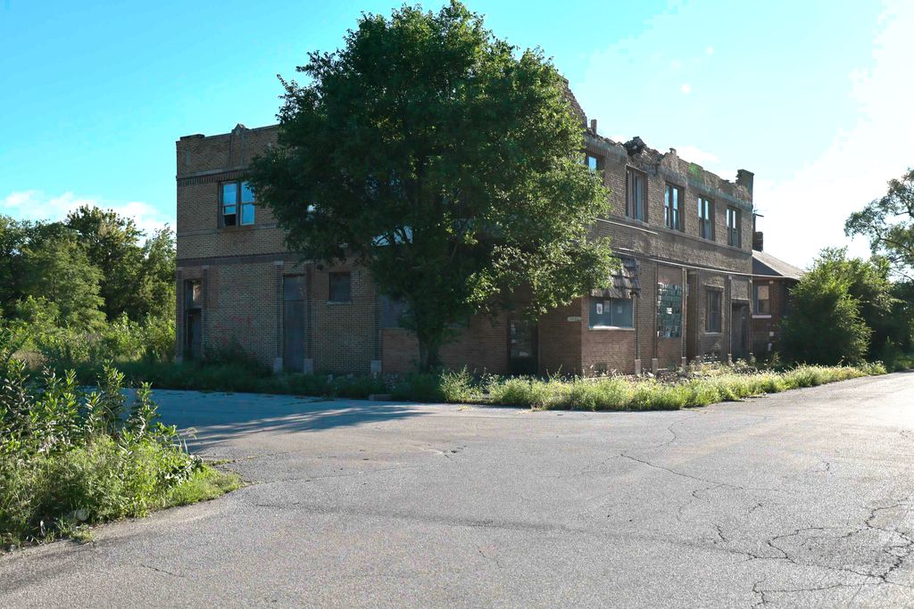 400 E 20th Avenue, Gary, IN 46407