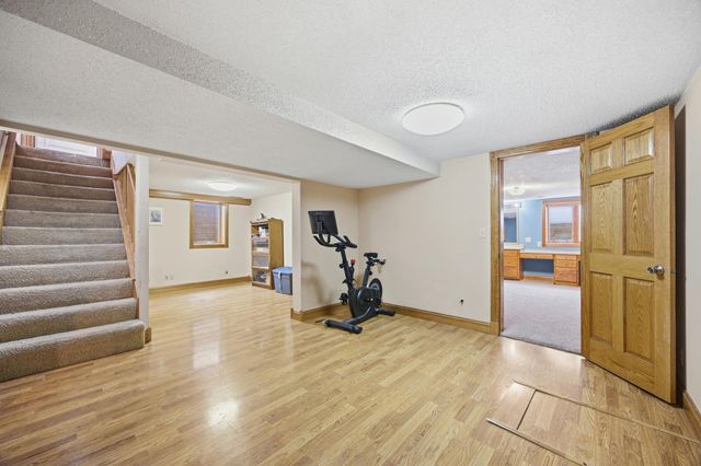 1707 5th Street S, Fargo, ND 58103