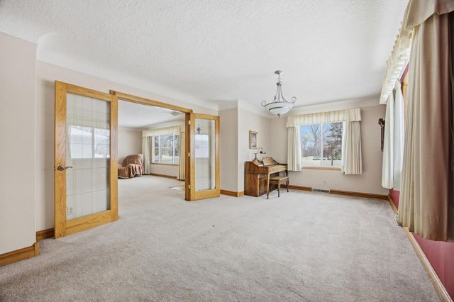 1707 5th Street S, Fargo, ND 58103