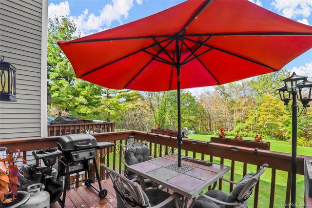 103 Twin Brook Court, Carmel, NY 10512