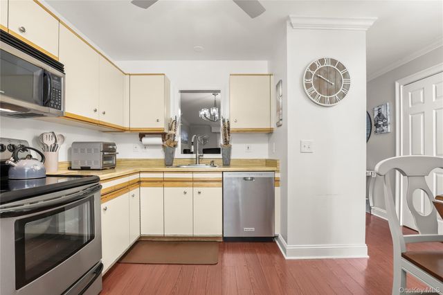 103 Twin Brook Court, Carmel, NY 10512