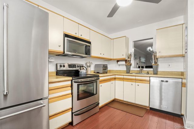 103 Twin Brook Court, Carmel, NY 10512