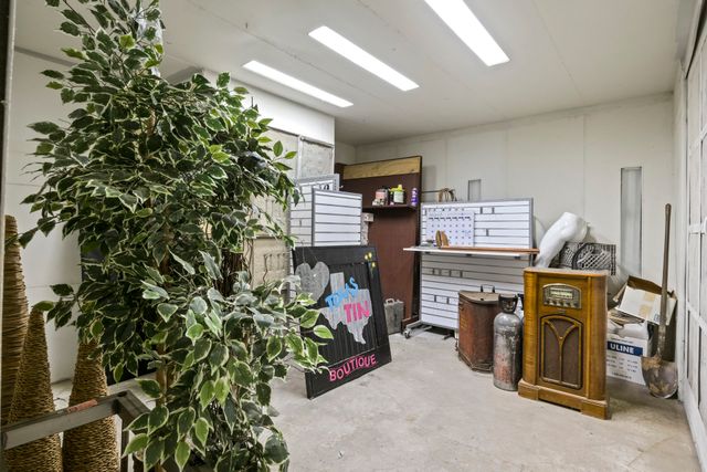 321 W 67 Highway W, Naples, TX 75568