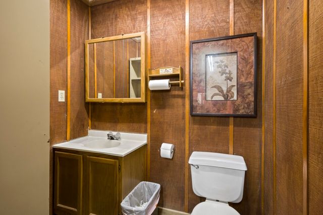 321 W 67 Highway W, Naples, TX 75568