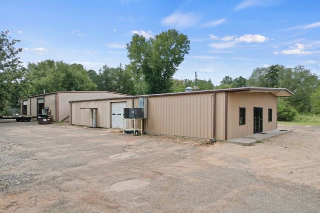 321 W 67 Highway W, Naples, TX 75568