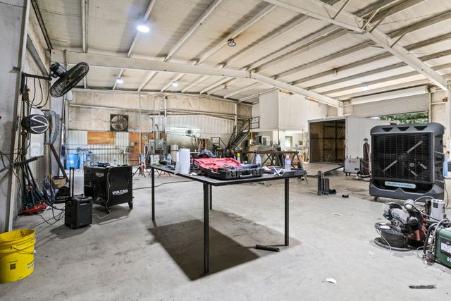 321 W 67 Highway W, Naples, TX 75568