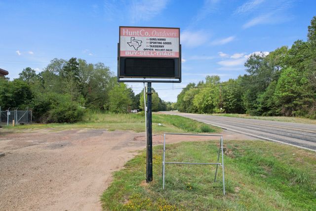 321 W 67 Highway W, Naples, TX 75568