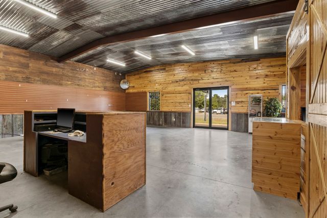 321 W 67 Highway W, Naples, TX 75568