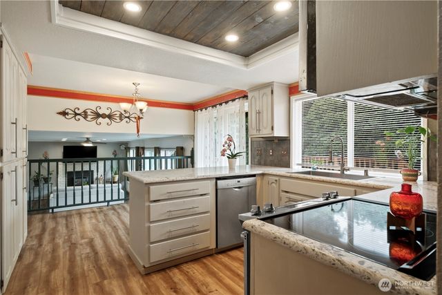 8906 10th Drive SE, Everett, WA 98208