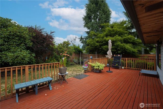 8906 10th Drive SE, Everett, WA 98208