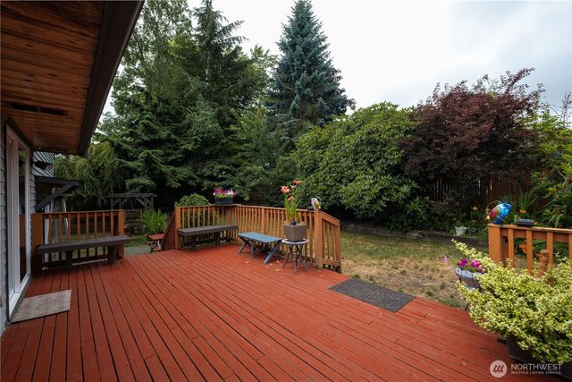 8906 10th Drive SE, Everett, WA 98208