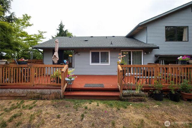 8906 10th Drive SE, Everett, WA 98208