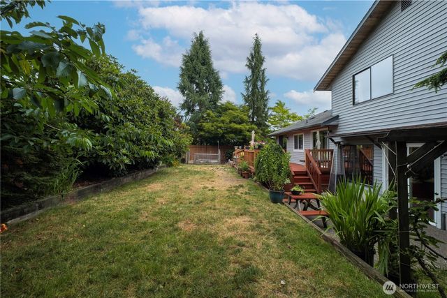 8906 10th Drive SE, Everett, WA 98208