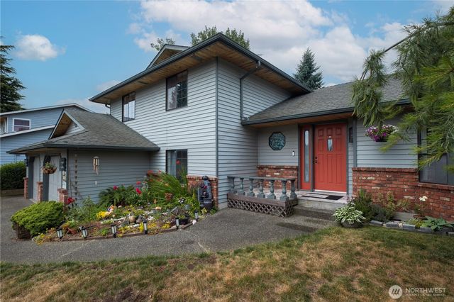 8906 10th Drive SE, Everett, WA 98208