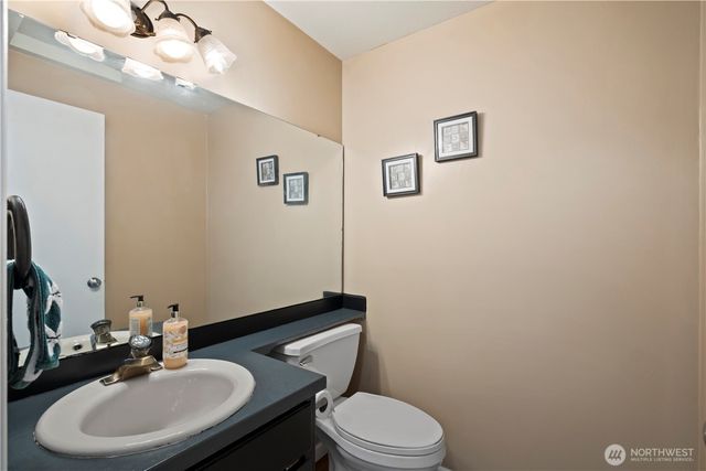 8906 10th Drive SE, Everett, WA 98208