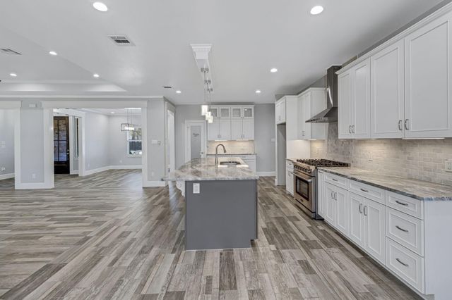 2711 Constantine Street, New Caney, TX 77357