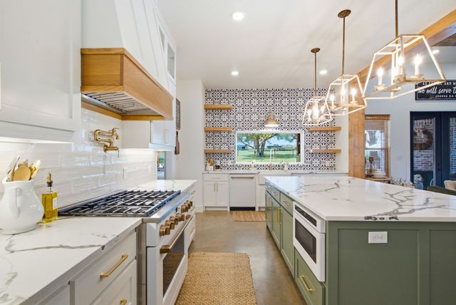 200 Greene Road, Weatherford, TX 76087