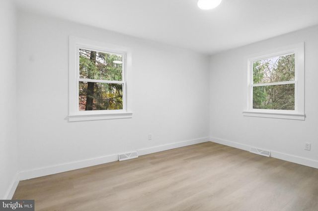 420 OAKLAND DR, Downingtown, PA 19335