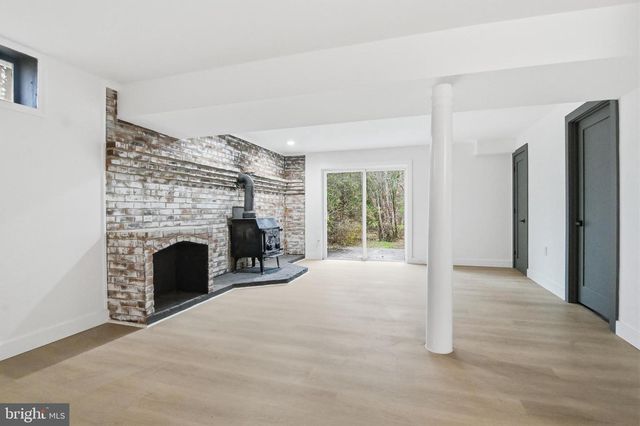 420 OAKLAND DR, Downingtown, PA 19335