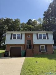 303 Bull Run Dr, Hopewell, VA 23860