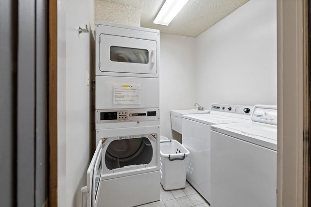 1225 Lasalle Avenue 501, Minneapolis, MN 55403