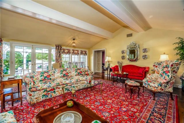 17420 Rancho, Encino, CA 91316