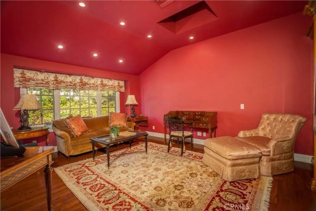 17420 Rancho, Encino, CA 91316