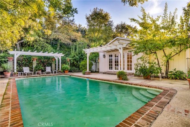 17420 Rancho, Encino, CA 91316