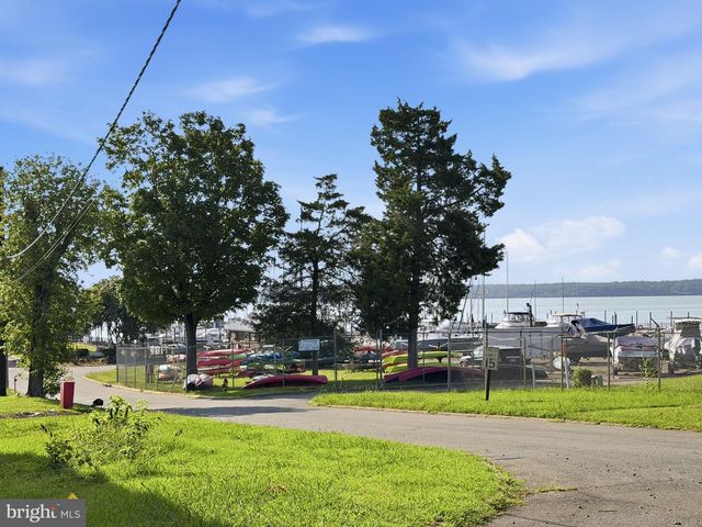 320 3RD AVE, Quantico, VA 22134