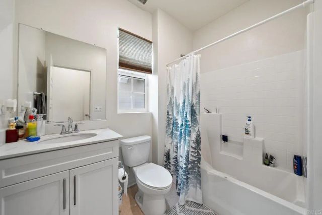 1251 S Magnolia Avenue, El Cajon, CA 92020