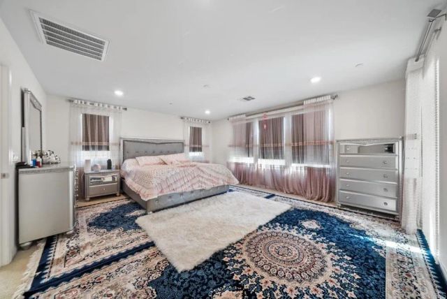 1251 S Magnolia Avenue, El Cajon, CA 92020