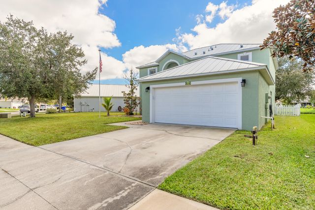 216 Stony Point Drive, Sebastian, FL 32958