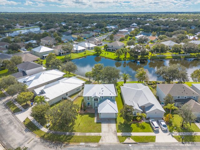 216 Stony Point Drive, Sebastian, FL 32958