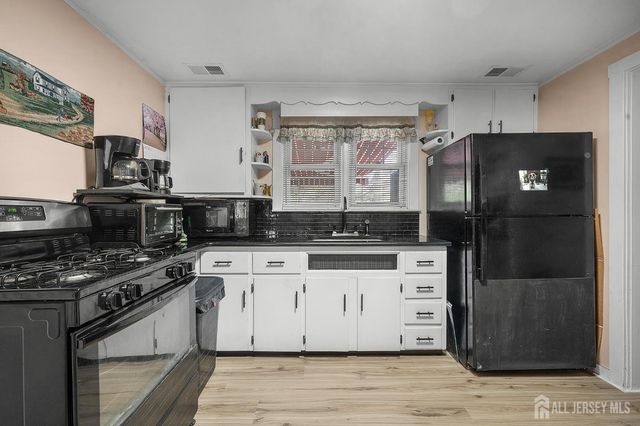 65 Griggs Drive, South Brunswick, NJ 08810