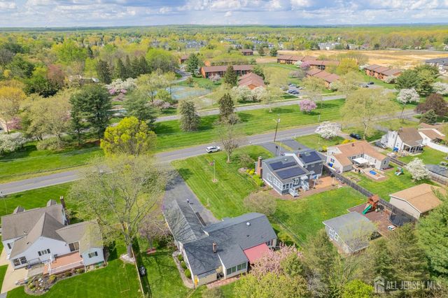 65 Griggs Drive, South Brunswick, NJ 08810