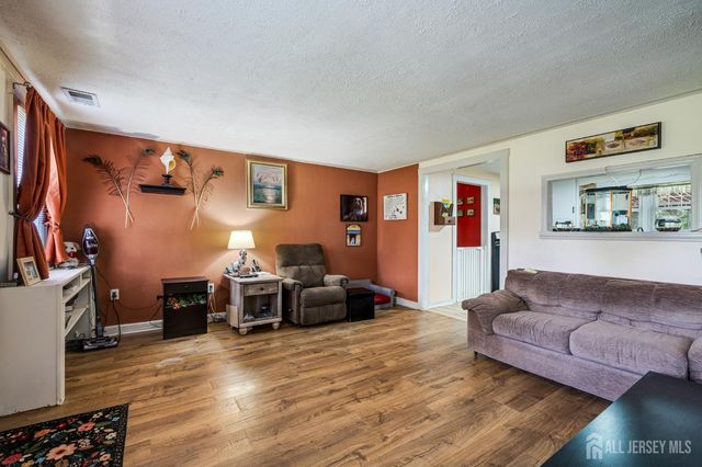 65 Griggs Drive, South Brunswick, NJ 08810