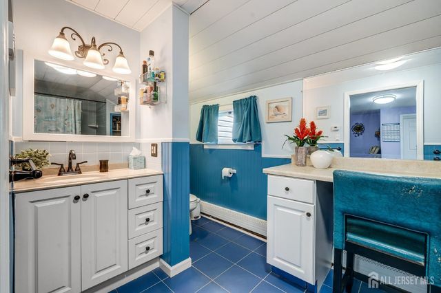 65 Griggs Drive, South Brunswick, NJ 08810