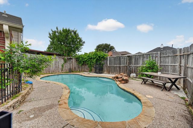1701 Briargrove Drive, Mesquite, TX 75181