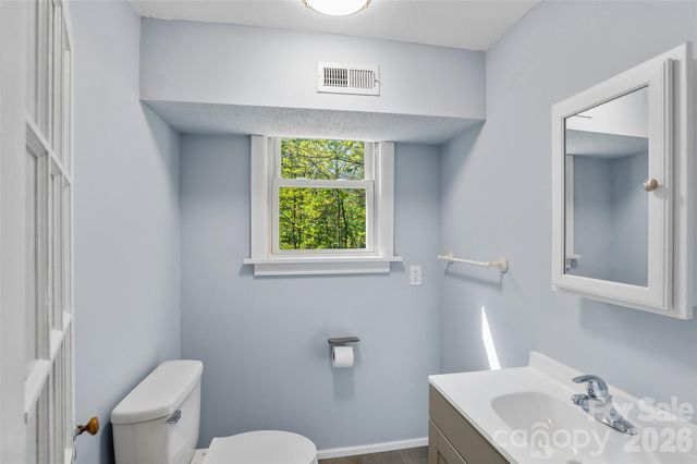 112 Candler School Road, Candler, NC 28715