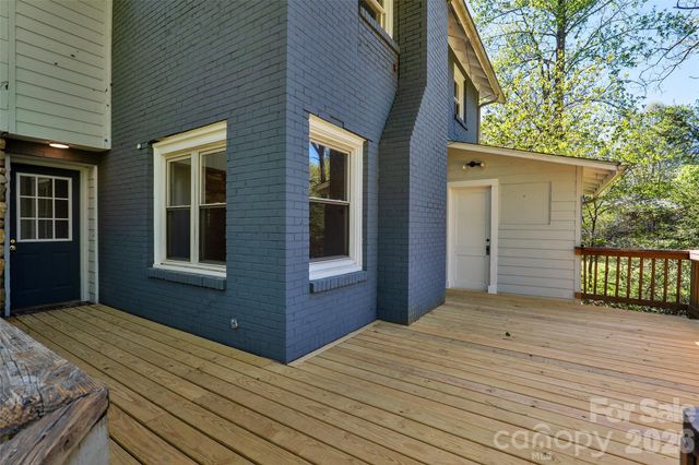 112 Candler School Road, Candler, NC 28715