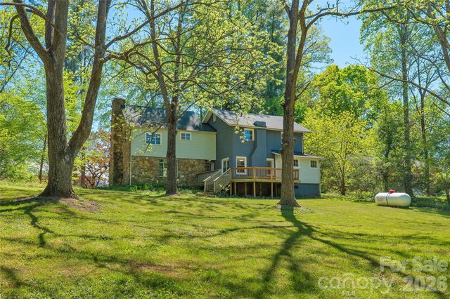 112 Candler School Road, Candler, NC 28715