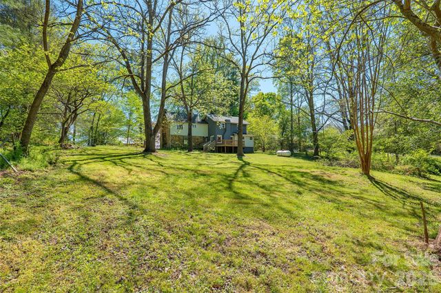 112 Candler School Road, Candler, NC 28715