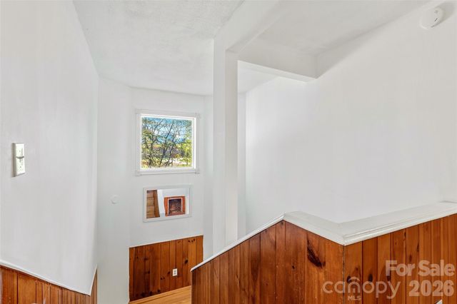 112 Candler School Road, Candler, NC 28715