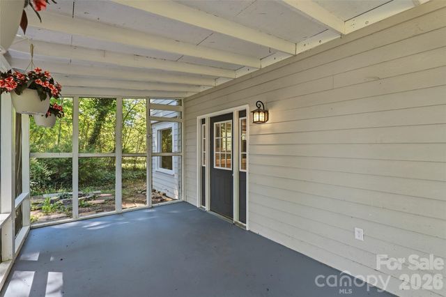 112 Candler School Road, Candler, NC 28715