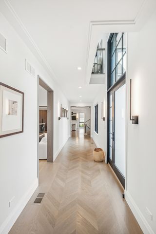 411 Woodland Court, Glenview, IL 60025